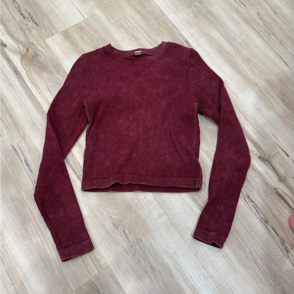 Arizona Jean Company Maroon Ribbed slightly cropped shirt